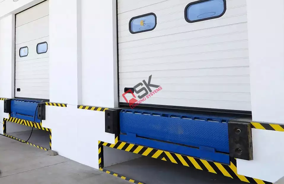 Menteşeli Yükleme Rampası